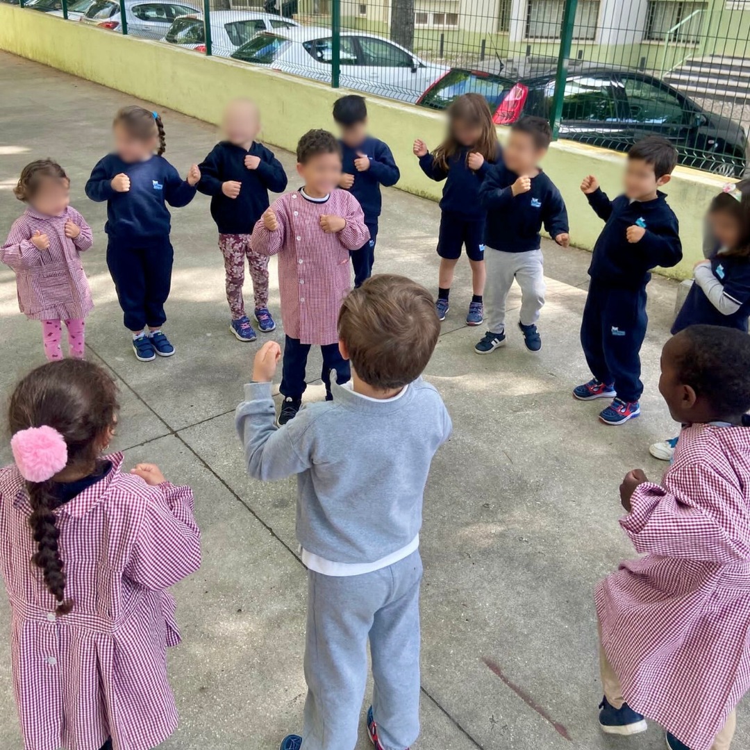 Expressão Corporal e Criatividade em Ação